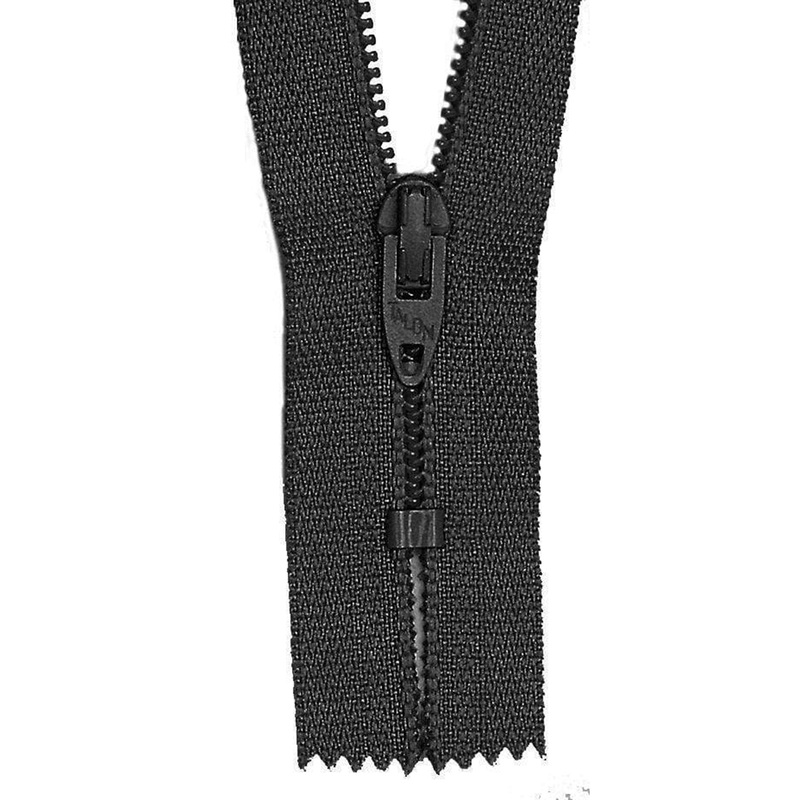 #2.5 Coil, Black, 22″ Closed End Coil Zipper, Nylon, #705-22-BLK